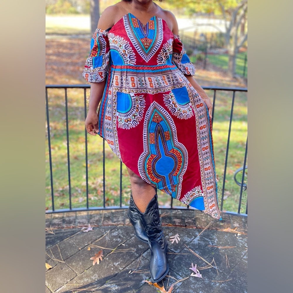 Cold-Shoulder Asymmetrical Print Midi Dress in Burgundy and Blue